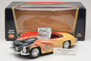 Mercedes 300 SL Roadster Rosemarie Muster Rajoitettu Painos 18/27 Bburago 1:18 3023-M1 Metalli — kuva 8 / 8
