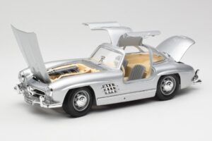 Mercedes 300 SL Hopea Bburago 1:18 3013 Metalli — kuva 2 / 8