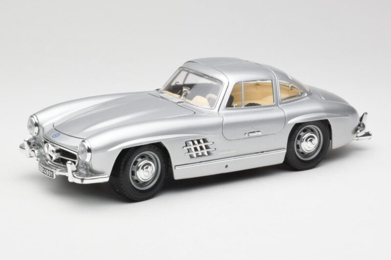 Mercedes 300 SL Hopea Bburago 1:18 3013 Metalli