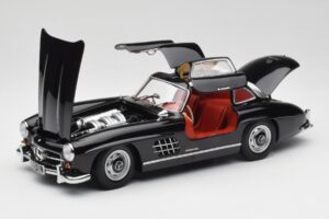 Mercedes 300 SL W198 Musta Minichamps 1:18 180039004 Metalli — kuva 2 / 8