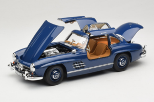 Mercedes 300 SL W198 Sininen Norev 1:18 183852 Metalli — kuva 2 / 8