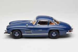 Mercedes 300 SL W198 Sininen Norev 1:18 183852 Metalli — kuva 4 / 8