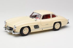 Mercedes 300 SL W198 Kerma Punaisella Sisustuksella Minichamps 1:18 180039002 Metalli