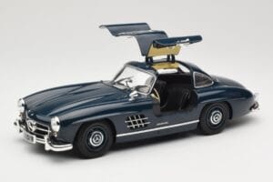 Mercedes 300 SL W198 Gullwing Tummansininen Minichamps 1:18 110037216 Metalli — kuva 2 / 8