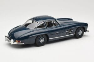 Mercedes 300 SL W198 Gullwing Tummansininen Minichamps 1:18 110037216 Metalli — kuva 3 / 8