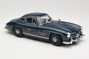 Mercedes 300 SL W198 Gullwing Tummansininen Minichamps 1:18 110037216 Metalli — kuva 6 / 8