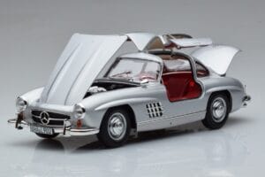 Mercedes 300 SL W198 Gullwing Norev 1:18 183850 Metalli — kuva 2 / 8