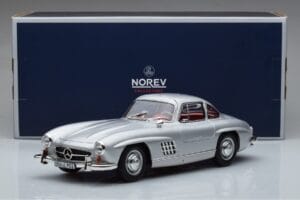 Mercedes 300 SL W198 Gullwing Norev 1:18 183850 Metalli — kuva 8 / 8