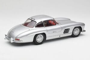 Mercedes 300 SL W198 Gullwing Hopea Minichamps 1:18 180039000 Metalli — kuva 3 / 8