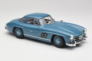 Mercedes 300 SL W198 Vaaleansininen Minichamps 1:18 180039007 Metalli — kuva 6 / 8