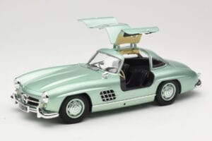 Mercedes 300 SL W198 Gullwing Light Green Metallic Minichamps 1:18 110037221 Metalli — kuva 2 / 8