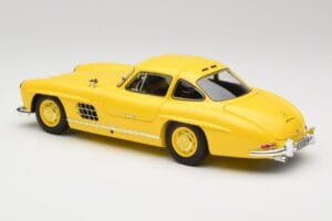 Mercedes 300 SL W198 Vaaleankeltainen Minichamps 1:18 180039009 Metalli — kuva 7 / 8