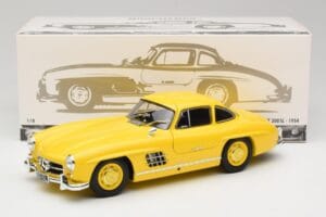 Mercedes 300 SL W198 Vaaleankeltainen Minichamps 1:18 180039009 Metalli — kuva 8 / 8