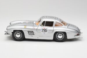 Mercedes 300 SL W198 #295 1954 Bburago 1:18 32813 Metalli — kuva 4 / 8