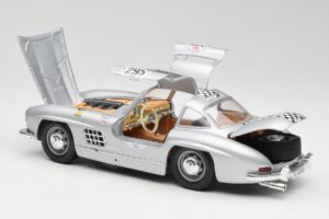 Mercedes 300 SL W198 #295 1954 Bburago 1:18 32813 Metalli — kuva 5 / 8