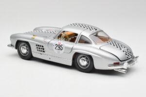 Mercedes 300 SL W198 #295 1954 Bburago 1:18 32813 Metalli — kuva 7 / 8