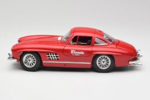 Mercedes 300 SL W198 Red Metallic Bburago 1:18 3013-M1 Metalli — kuva 4 / 8