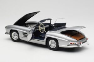 Mercedes 300 SL W198 Roadster Silver Metallic Minichamps 1:18 180039030 Metalli — kuva 5 / 8