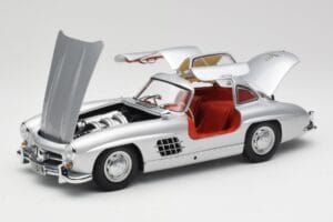 Mercedes 300 SL W198 Gullwing Hopea Metallic Minichamps 1:18 B66040379 Metalli — kuva 2 / 8