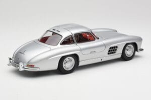 Mercedes 300 SL W198 Gullwing Hopea Metallic Minichamps 1:18 B66040379 Metalli — kuva 3 / 8