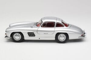 Mercedes 300 SL W198 Gullwing Hopea Metallic Minichamps 1:18 B66040379 Metalli — kuva 4 / 8