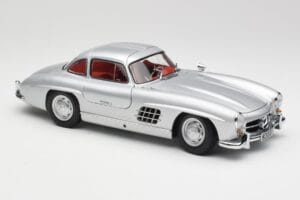 Mercedes 300 SL W198 Gullwing Hopea Metallic Minichamps 1:18 B66040379 Metalli — kuva 6 / 8