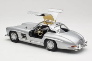 Mercedes 300 SL W198 Gullwing Hopea Minichamps 1:18 110037210 Metalli — kuva 5 / 8