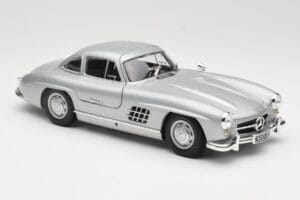Mercedes 300 SL W198 Gullwing Hopea Minichamps 1:18 110037210 Metalli — kuva 6 / 8
