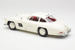 Mercedes 300 SL W198 Valkoinen Minichamps 1:18 180039006 Metalli — kuva 7 / 8