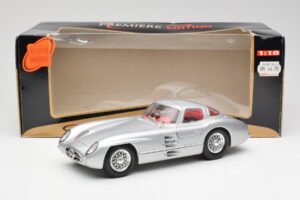 Mercedes 300 SLR Uhlenhaut Coupe Hopea Maisto 1:18 536898 Metalli — kuva 8 / 8