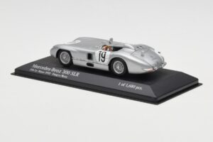 Mercedes 300 SLR #19 P. Levegh / J. Fitch 24 Hours of Le Mans 1955 Minichamps 1:43 432553000 Metalli — kuva 3 / 4