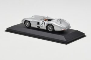 Mercedes 300 SLR #21 K. Kling / A. Simon 24 Hours of Le Mans 1955 Minichamps 1:43 432553021 Metalli — kuva 3 / 4