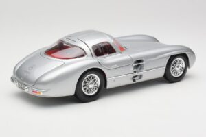 Mercedes 300 SLR Uhlenhaut Coupe Hopea Maisto 1:18 36898 Metalli — kuva 3 / 8
