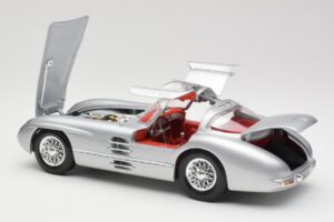 Mercedes 300 SLR Uhlenhaut Coupe Hopea Maisto 1:18 36898 Metalli — kuva 5 / 8