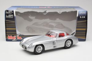 Mercedes 300 SLR Uhlenhaut Coupe Hopea Maisto 1:18 36898 Metalli — kuva 8 / 8