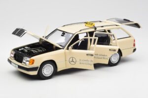 Mercedes 300D S124 T-Model Vaalea Norsunluu Taxi Jälleenmyyjäpainos Norev 1:18 B66040702 Metalli — kuva 2 / 8