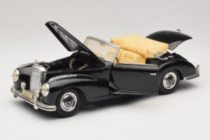 Mercedes 300S Musta Maisto 1:18 52116-P1 Metalli — kuva 2 / 8