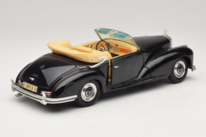 Mercedes 300S Musta Maisto 1:18 52116-P1 Metalli — kuva 3 / 8