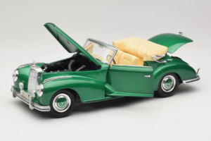 Mercedes 300S Cabriolet Green Metallic Maisto 1:18 52116 Metalli — kuva 2 / 7