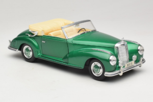 Mercedes 300S Cabriolet Green Metallic Maisto 1:18 52116 Metalli — kuva 5 / 7