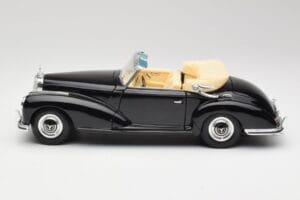 Mercedes 300SC W188 Obsidian Musta Maisto 1:18 806B Metalli — kuva 4 / 8