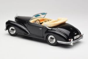 Mercedes 300SC W188 Obsidian Musta Maisto 1:18 806B Metalli — kuva 7 / 8