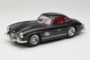 Mercedes 300SL Musta Bburago 1:18 3015-M3 Metalli