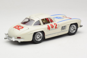 Mercedes 300SL #452 Mille Miglia 1955 Valkoinen Bburago 1:18 3015-M2 Metalli — kuva 3 / 8