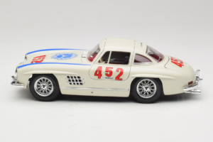Mercedes 300SL #452 Mille Miglia 1955 Valkoinen Bburago 1:18 3015-M2 Metalli — kuva 4 / 8