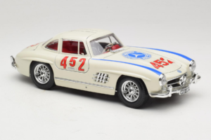 Mercedes 300SL #452 Mille Miglia 1955 Valkoinen Bburago 1:18 3015-M2 Metalli — kuva 6 / 8