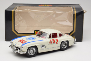 Mercedes 300SL #452 Mille Miglia 1955 Valkoinen Bburago 1:18 3015-M2 Metalli — kuva 8 / 8