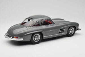 Mercedes 300SL W198 Gullwing Graphite Grey Norev 1:12 123852 Metalli — kuva 2 / 6
