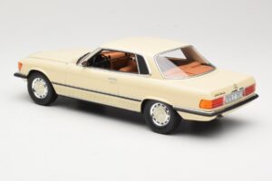 Mercedes 350 SLC C107 Valkoinen Cult Models 1:18 CML049-1 Metalli — kuva 5 / 6