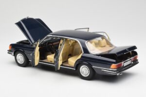 Mercedes 450 SEL 6.9 W116 Tummansininen Revell 1:18 8956 Metalli — kuva 5 / 8